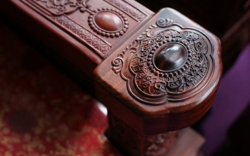 红木家具厂为您介绍为什么各人都爱红木家具？
